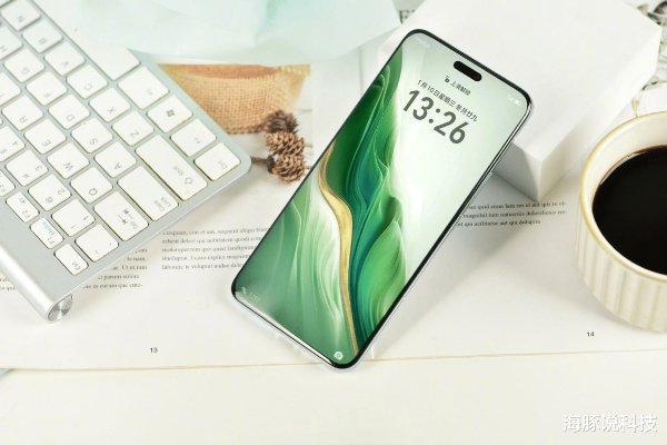 配资门户官网首页 荣耀Magic6: 从旗舰巅峰到性价比之王, 16GB+512GB跌破3000元